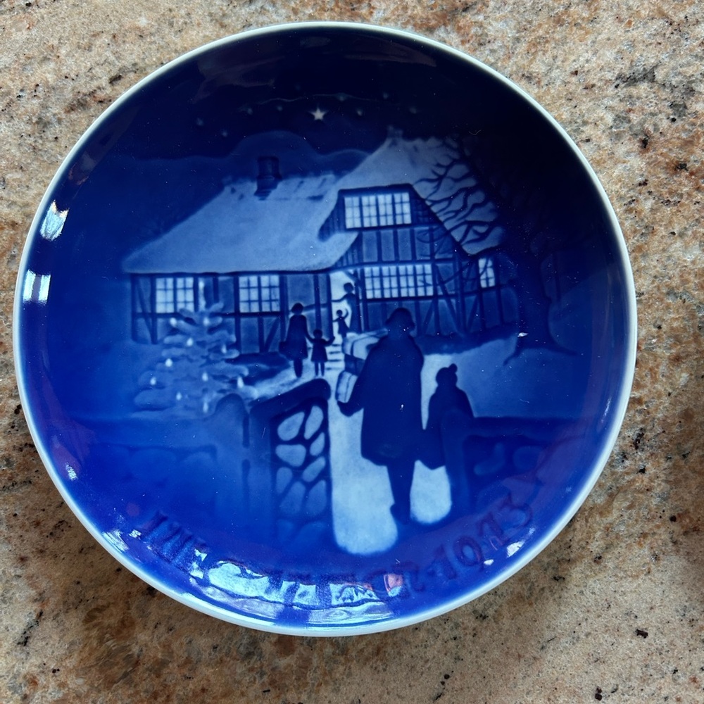 Bing & Grondahl “Country Christmas”  Porcelain Plates. Origin Denmark 1973